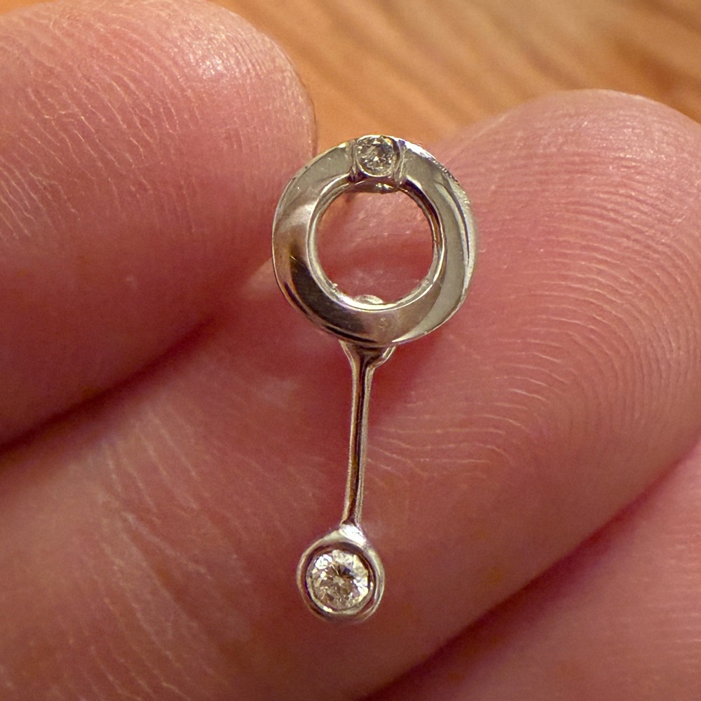18 K gold diamond single earring